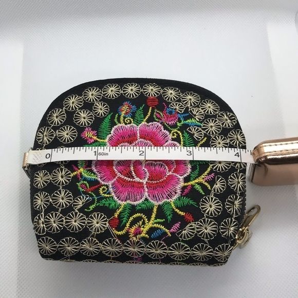 💥Free with Purchase💥 NWOT Floral Embroidered Black & Pink Double Zipper Wallet - Picture 10 of 10